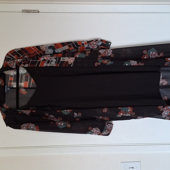 Modcloth XS Patterned Sheer Midi Shirtdress with Detached Slip & Tie Waist - Picture 5 of 6